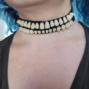 Teeth choker