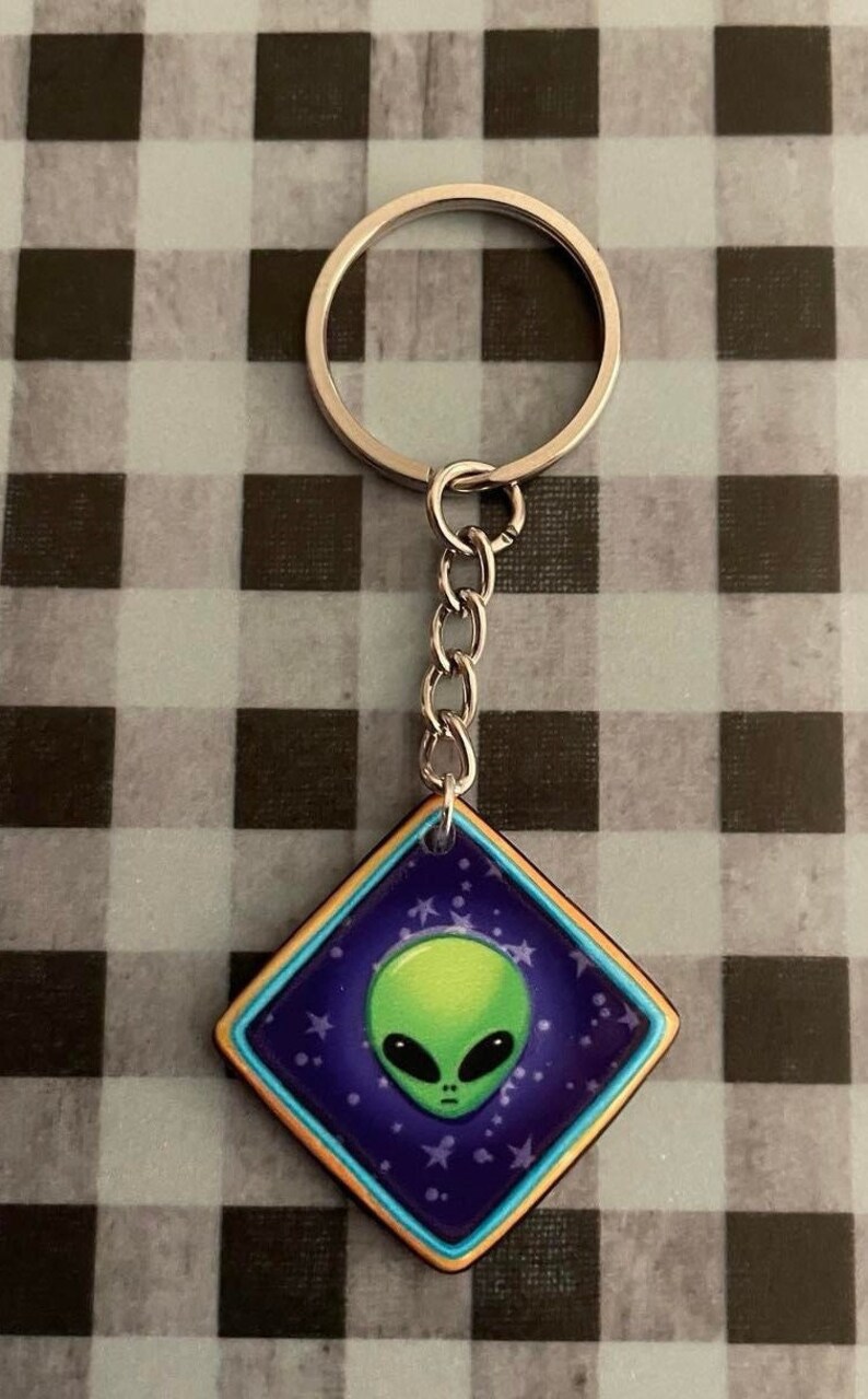 Alien Keychain - Etsy