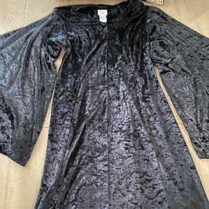 Vintage Black Velour Gothic long Dress Halloween Costume  Size 16