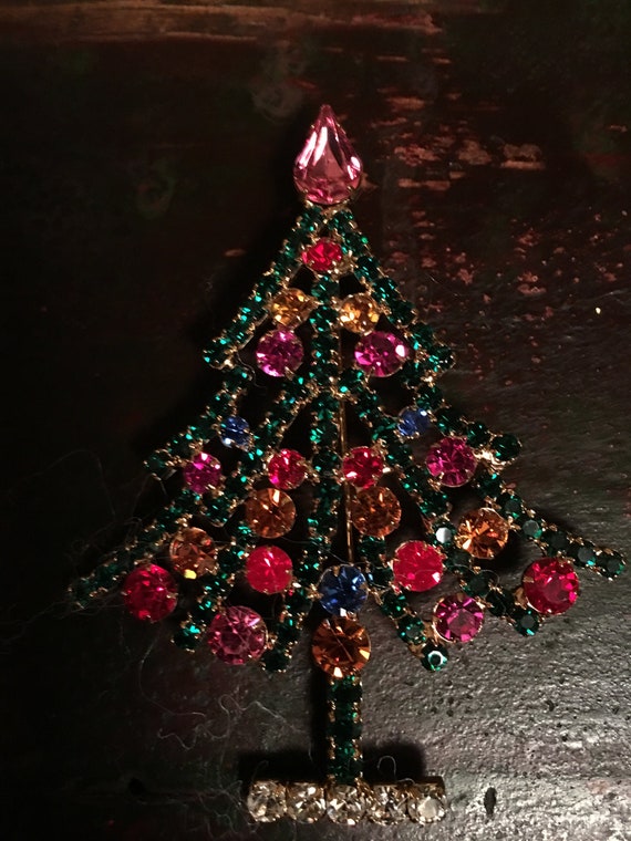 Stunning Vintage Rhinestone ChristmasTree Brooch P