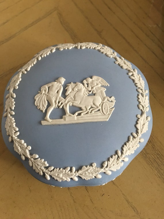 Wedgwood jewelry deals marks