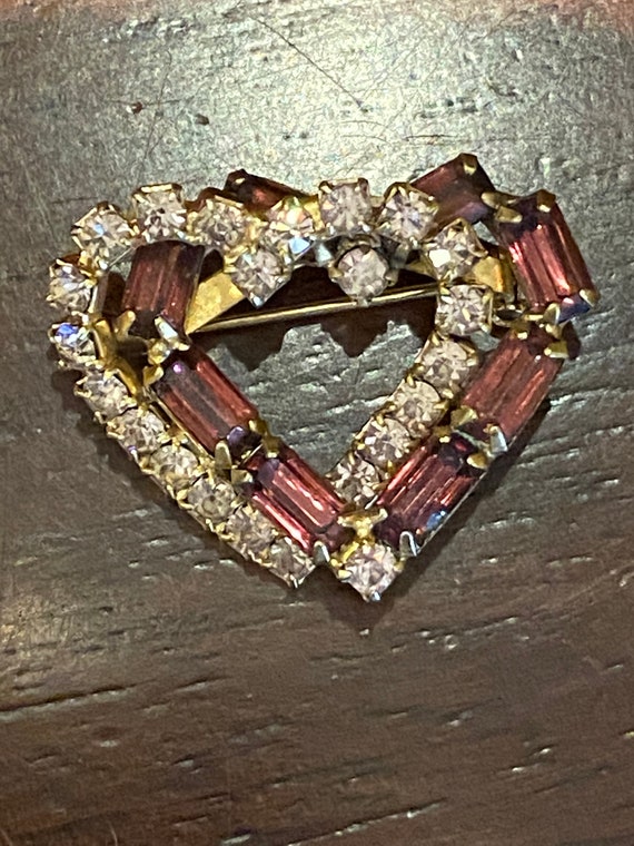 Gorgeous Juliana Double Heart Interlocking Pin Bro