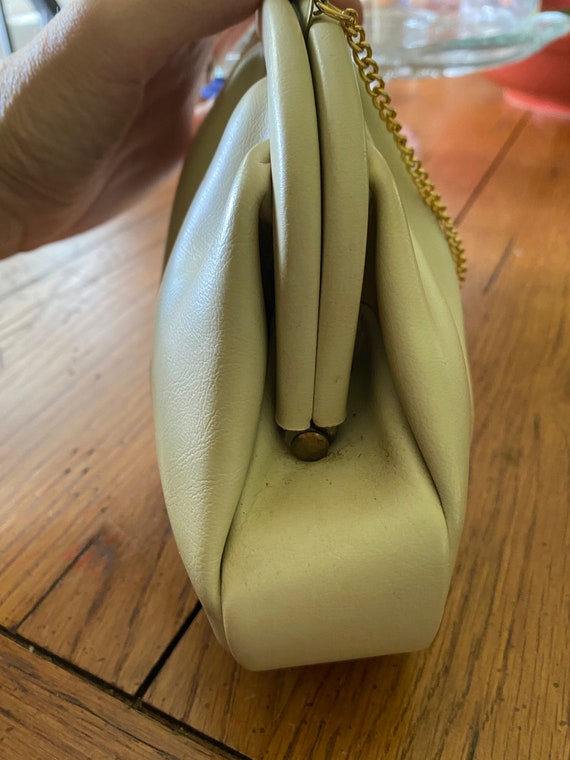Vintage 1950s purse clutch taupe with gold tone e… - image 4