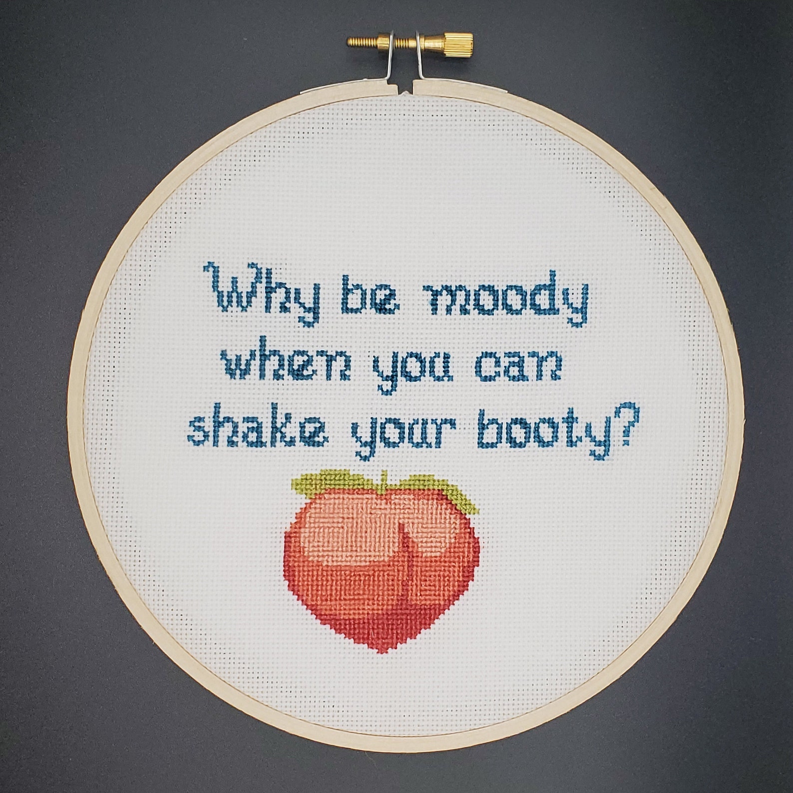 Why Be Moody When You Can Shake Your Booty übersetzung