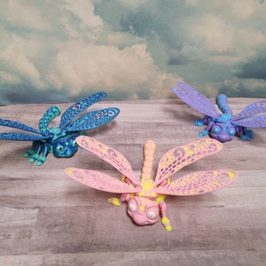 Flexi Dragonfly: Articulated 3D Printed Garden Decor
