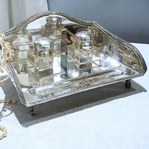 Magnífico tintero doble ROYAL FAMILY SHEFFIELD metal plateado y cristal