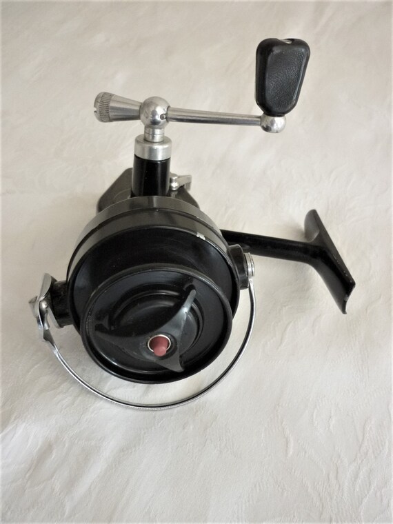Salada MOULINET DE PÊCHE Ancien à Pan Coupé Garcia MITCHELL 208 EUR 12,50 Recambio Carrete Pesca