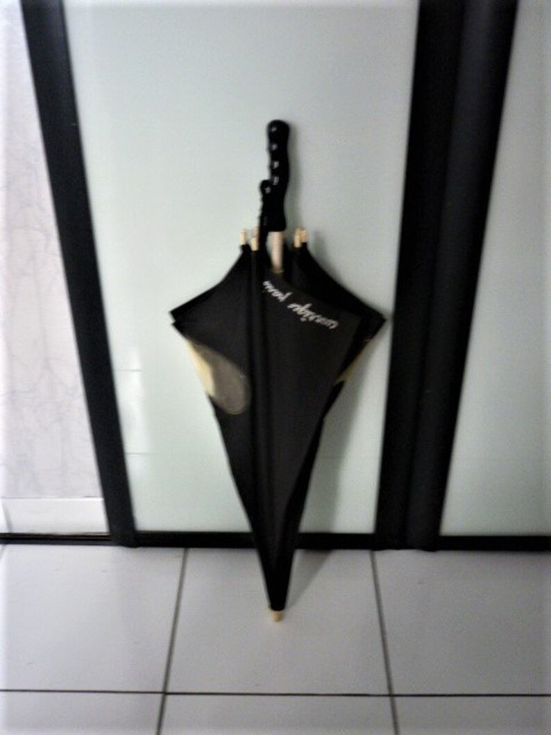 VINTAGE COURREGES UMBRELLA paris