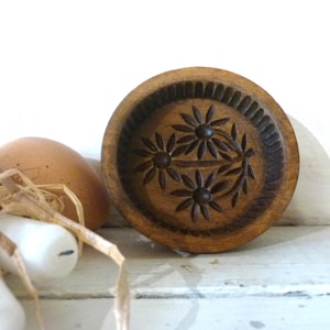 rare vintage french very small wooden   BUTTER MOLD  flowers  butter mould