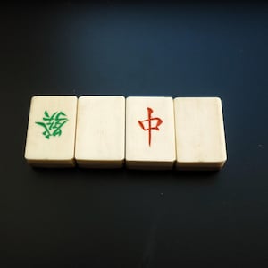 Juego de 4 fichas de MAHJONG VINTAGE con dragones de bambú y hueso (3 unidades)