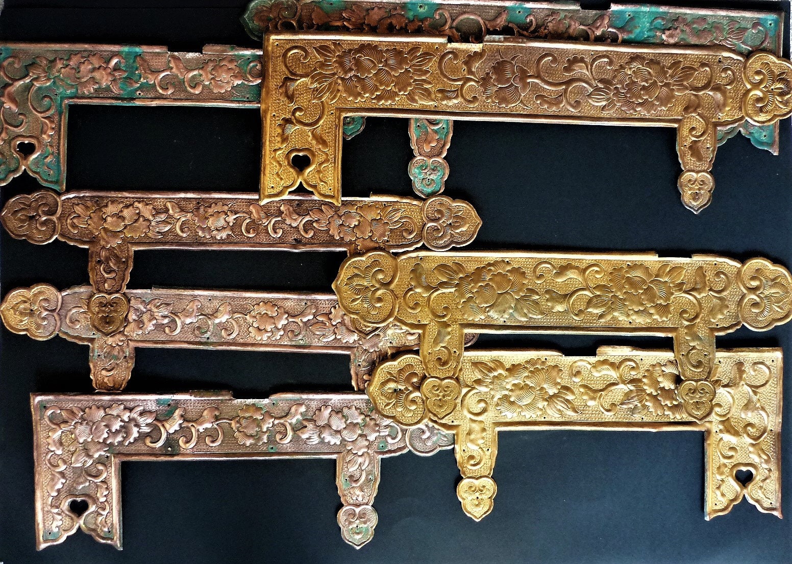 8 Elements Architecturaux Anciens Chine Laiton ou Cuivre Doré Chine Plaques Décoratives