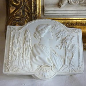 seltene Porzellan-Keks-Schmuckschatulle Sèvres, Limoges? Frankreich XIX