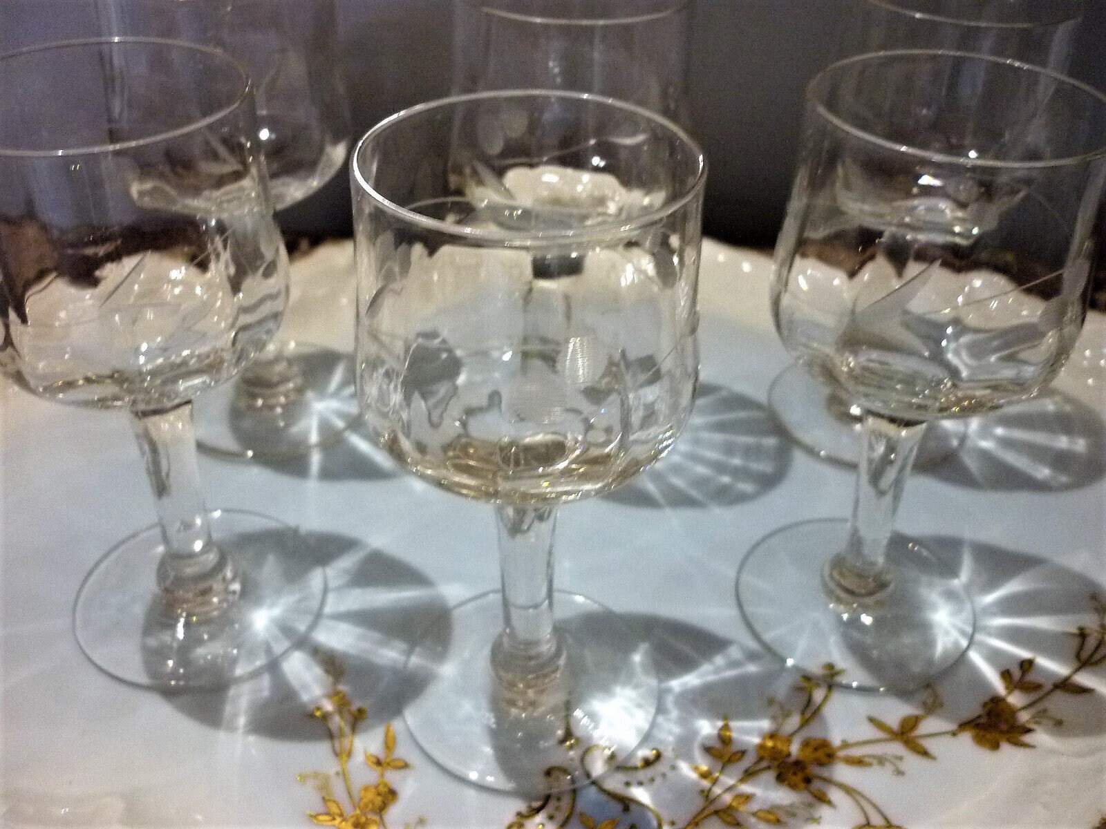 6 VERRES oude Franse gebeiteld glas Glazen aan wijn jaren | Etsy