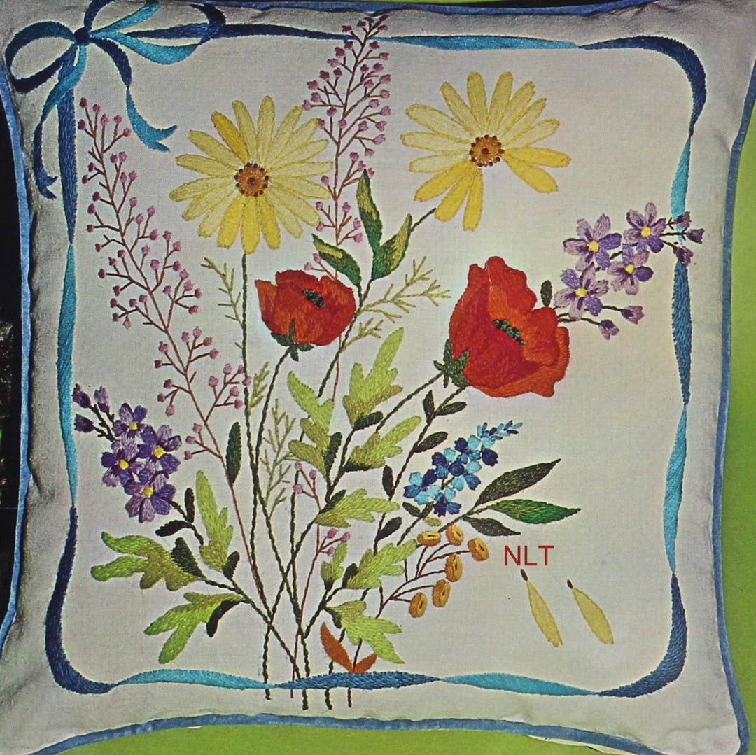 Kit de broderie vintage 1973 Pauline Denham Crewel fleur bleue