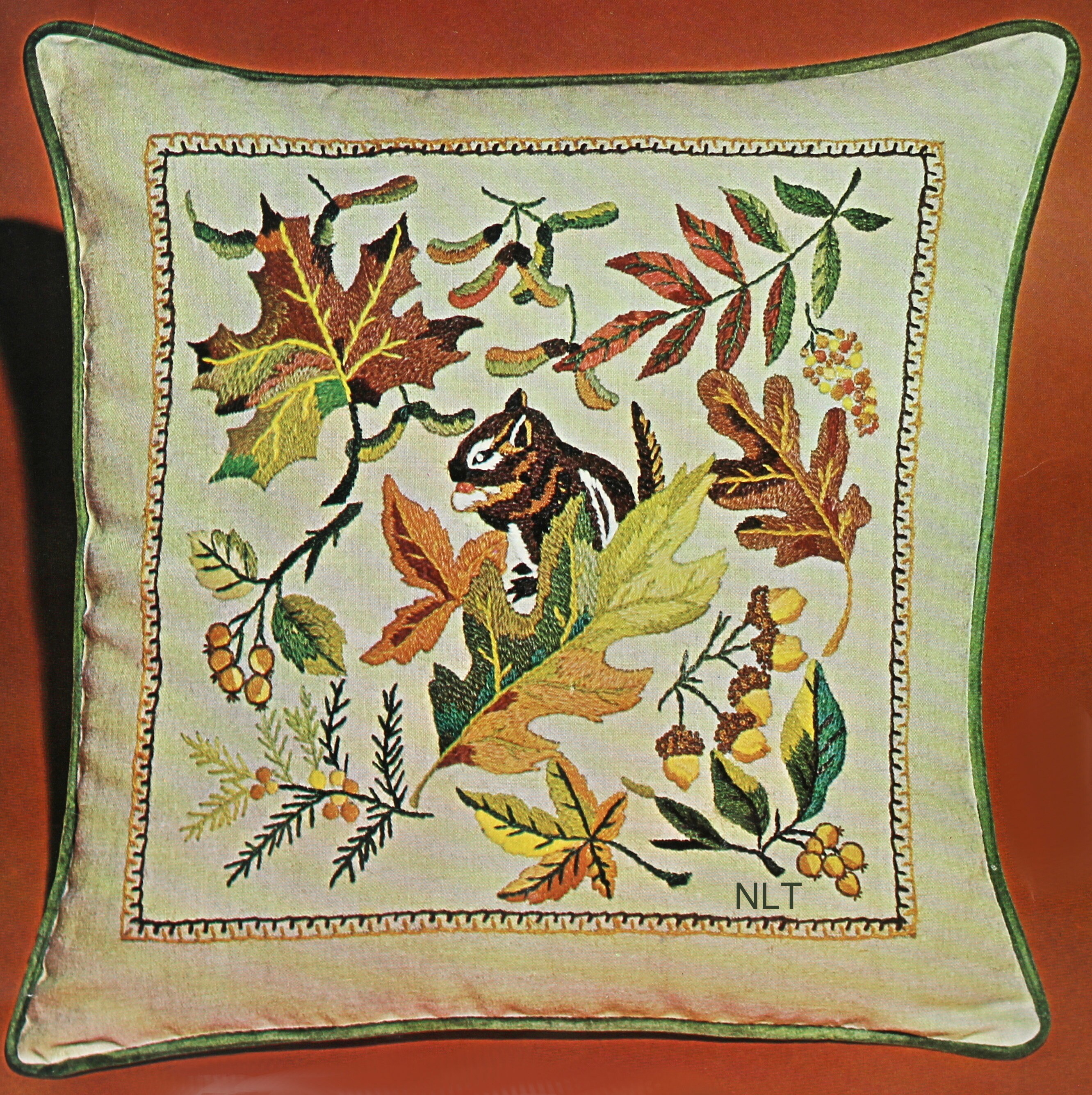 November Kitty CatEmbroidery Pillow Pattern