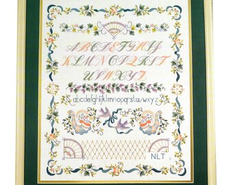 Kit De Broderie Elsa Williams – Merton Vase II (Crewel) – Neuf Sous Scellé USA