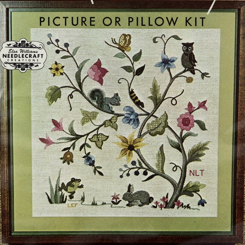 Broderie Ancienne (Crewel) Terminée - Motif Chouettes, Arbre Et Fleurs - Occasion