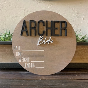 Letrero de madera con huellas de nombre de bebé en 3D y estadísticas // Anuncio de nombre // Regalo personalizado para baby shower // Anuncio de hospital // Accesorio fotográfico para recién nacidos //