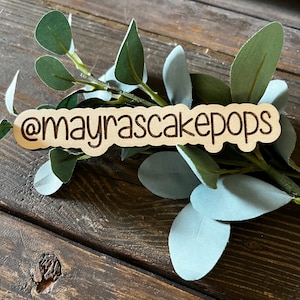 Gegraveerd naambordje met handvat voor sociale media|| Gepersonaliseerd marketingbord|| Fysiek watermerk