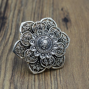 Buddhist lotus Knob,Dresser Knob,Cabinet handles,Cabinet Knob,drawer knob,Dresser handle,Cabinet Pulls,lotus Pull Handles,Furniture Hardware