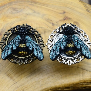 Bee Knob,Dresser Knob,Cabinet handles,Cabinet Knobs,drawer knob,Dresser handle,Cabinet Pulls,Unique Pulls Handles,Furniture Hardware