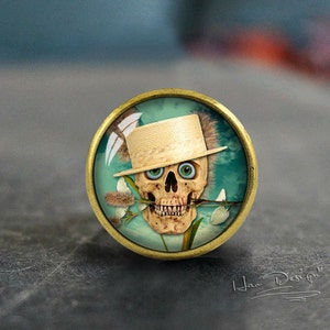 Skull -- Drawer knobs/ Handmade Vintage Bronze Dresser knobs cabinet Dresser Knobs pull / Dresser Pull / Cabinet Knobs / Furniture Knobs
