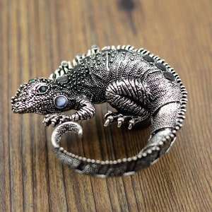 Lizard Knobs,Dresser Knobs,Cabinet handles,Cabinet Knobs,drawer knob,Dresser handle,Cabinet Pulls,Unique Pulls Handles,Furniture Hardware