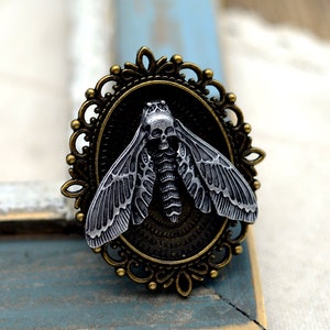 Death's Head Hawk Moth Knob,Moth Knob,Cabinet handles,Cabinet Knobs,drawer knob,Dresser handle,Cabinet Pulls,Unique knobs,Furniture Hardware