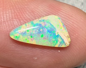 1,36 cts - Opale boulder tuyau pipe opal cabochon bois végétation Winton Queensland, Australie - loose solid oval handcut gemstone mineral