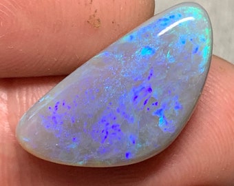 9,28 cts - Opale sombre ton N6 cabochon - Wee Warra opal field, Lightning Ridge - Australie loose solid natural mineral gemme fire color