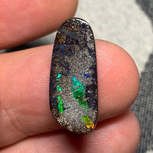 8,42 cts Opale boulder cabochon Winton Queensland, Australie loose solid freeform designer handcut gemstone mineral sertir custom image 1