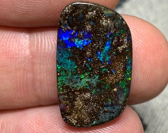 11.29 cts - Cabujón de ópalo Boulder - Winton Queensland, Australia - ajuste personalizado mineral de piedra preciosa cortada a mano de diseñador de forma libre sólida suelta