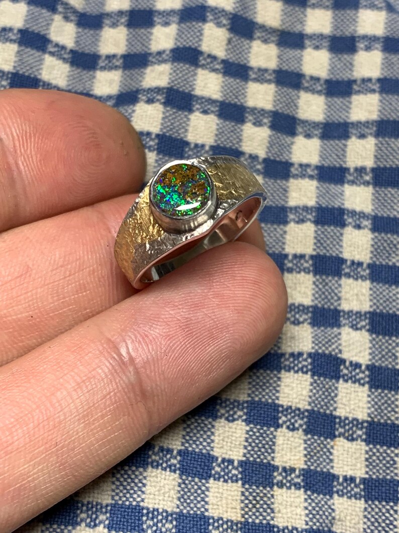 56 FR - Ring i 925 sterlingsilver med australisk opal, Keum Boo texturerad handgjord skapelse / Ring i massivt sterlingsilver, runda silveropalsmycken bild 14