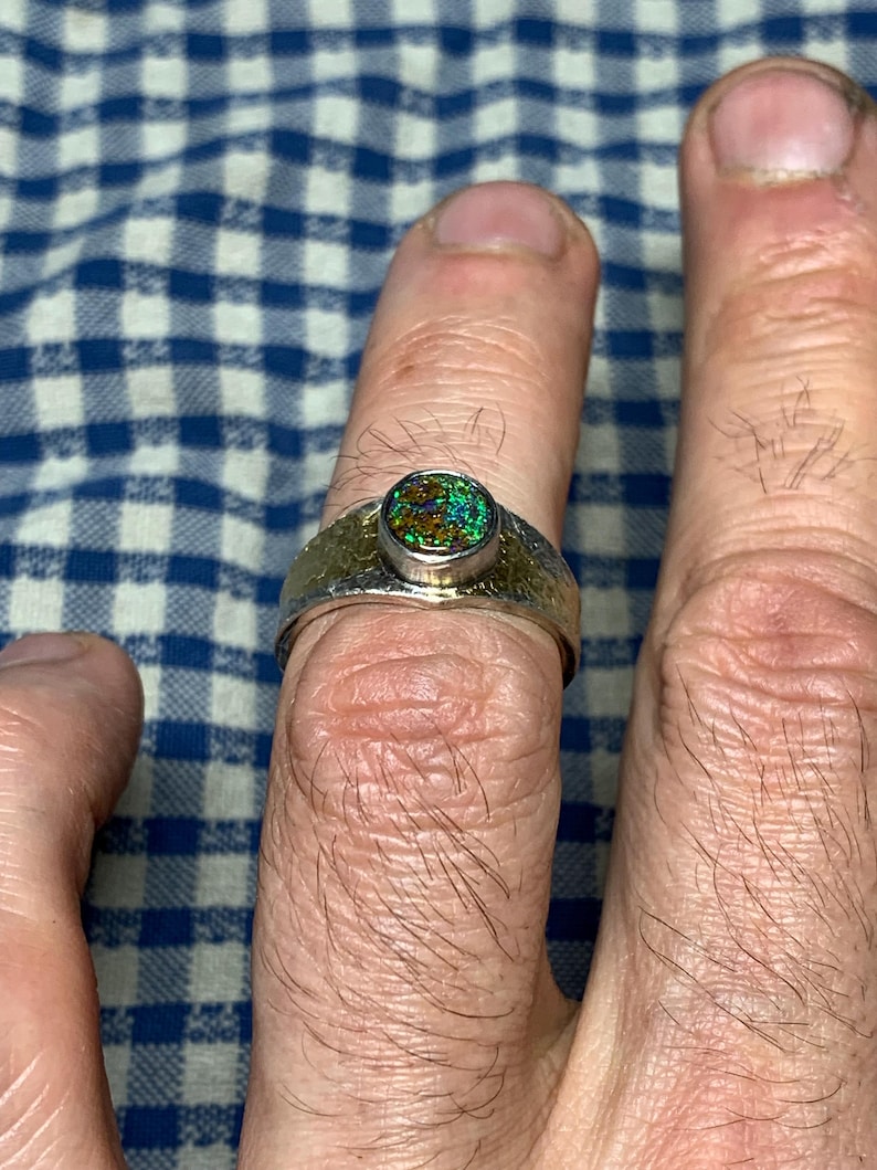 56 FR - Ring i 925 sterlingsilver med australisk opal, Keum Boo texturerad handgjord skapelse / Ring i massivt sterlingsilver, runda silveropalsmycken bild 2