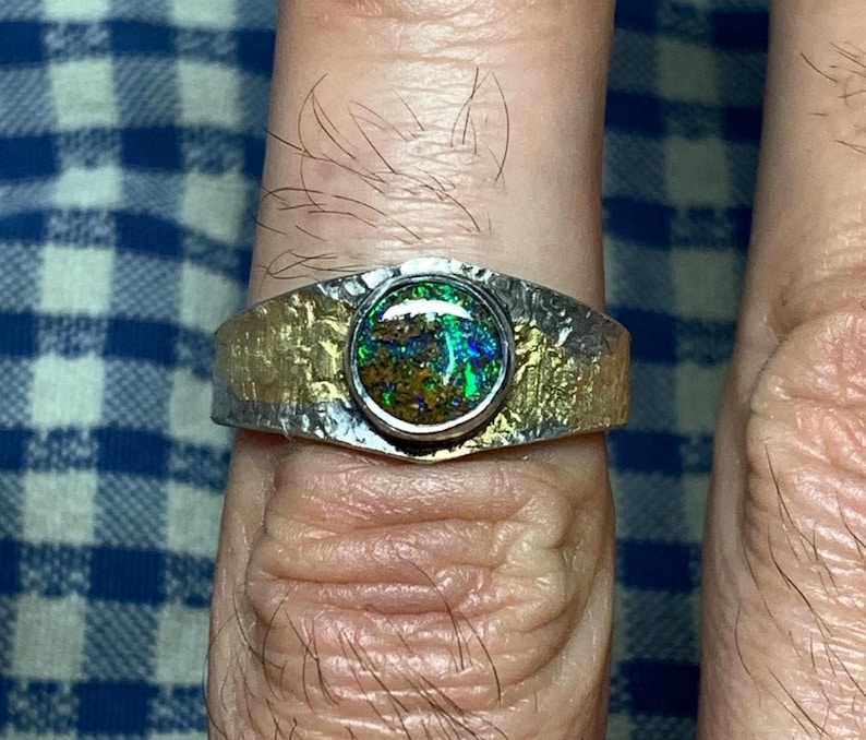 56 FR - Ring i 925 sterlingsilver med australisk opal, Keum Boo texturerad handgjord skapelse / Ring i massivt sterlingsilver, runda silveropalsmycken bild 1