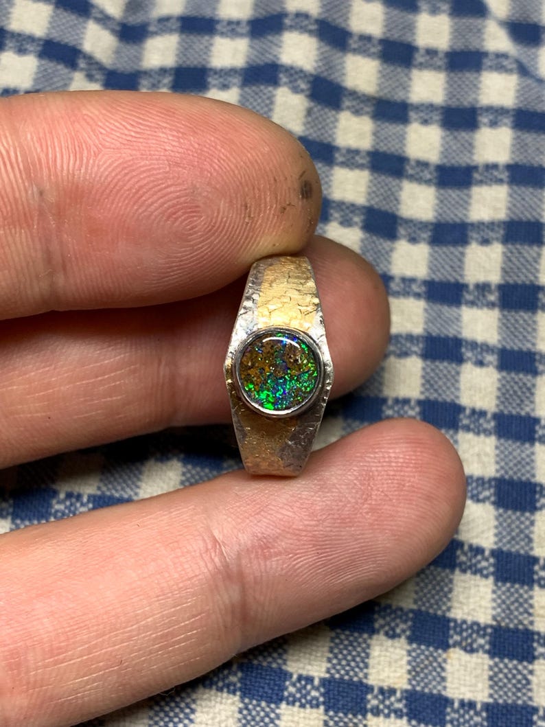 56 FR - Ring i 925 sterlingsilver med australisk opal, Keum Boo texturerad handgjord skapelse / Ring i massivt sterlingsilver, runda silveropalsmycken bild 8