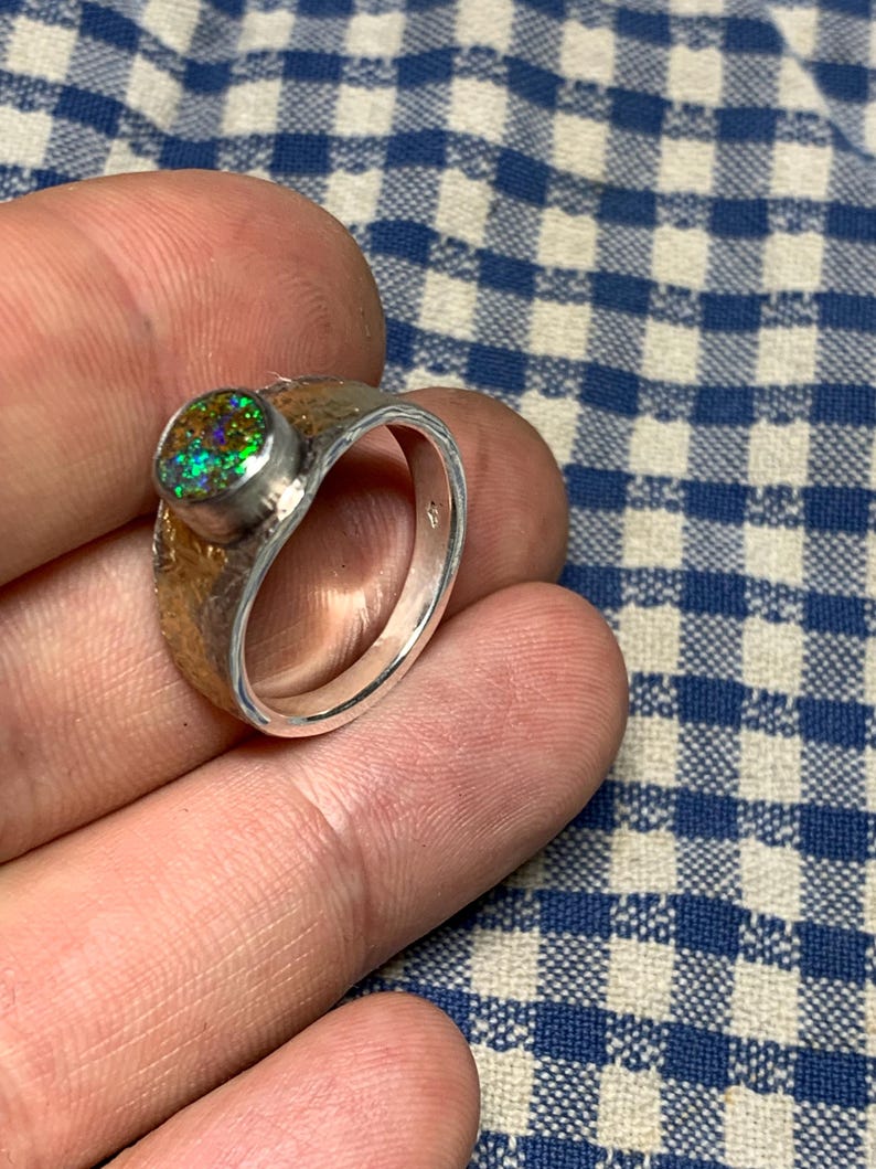 56 FR - Ring i 925 sterlingsilver med australisk opal, Keum Boo texturerad handgjord skapelse / Ring i massivt sterlingsilver, runda silveropalsmycken bild 7