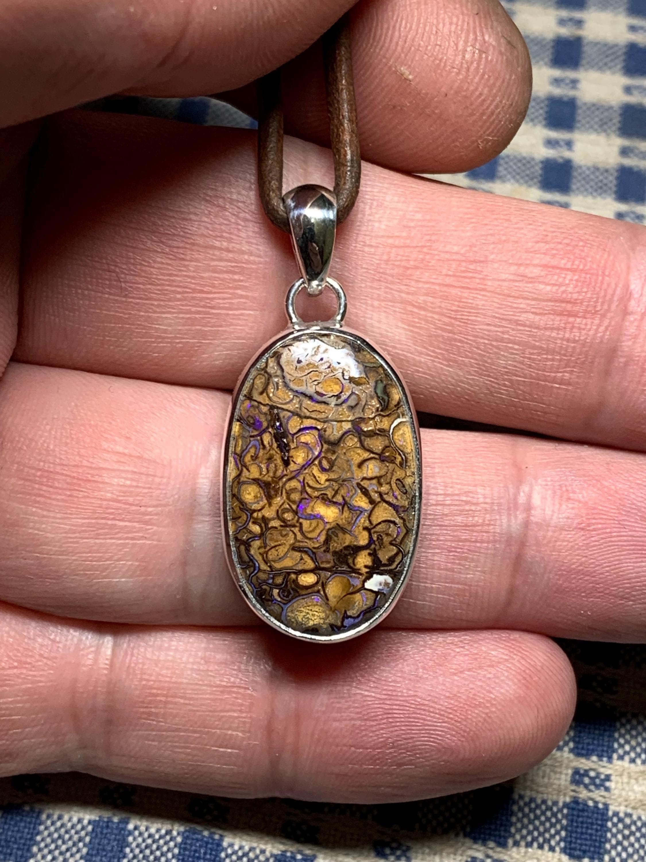 Pendentif En Opale Boulder Australienne De Yowah - Pierre Naturelle Multicolore, 36.55 Carats - Neuf Sans Emballage