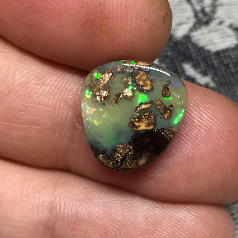 Dendritic Sandstone Cabochon 23x34 mm Trinagular Cabochon