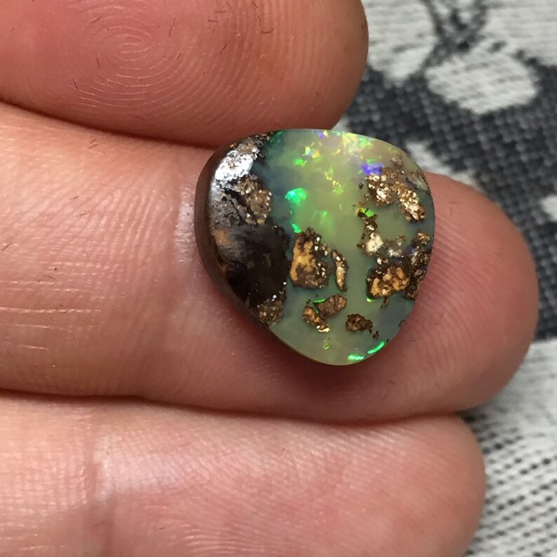 Dendritic Sandstone Cabochon 23x34 mm Trinagular Cabochon