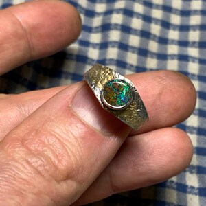 56 FR - Ring i 925 sterlingsilver med australisk opal, Keum Boo texturerad handgjord skapelse / Ring i massivt sterlingsilver, runda silveropalsmycken bild 17