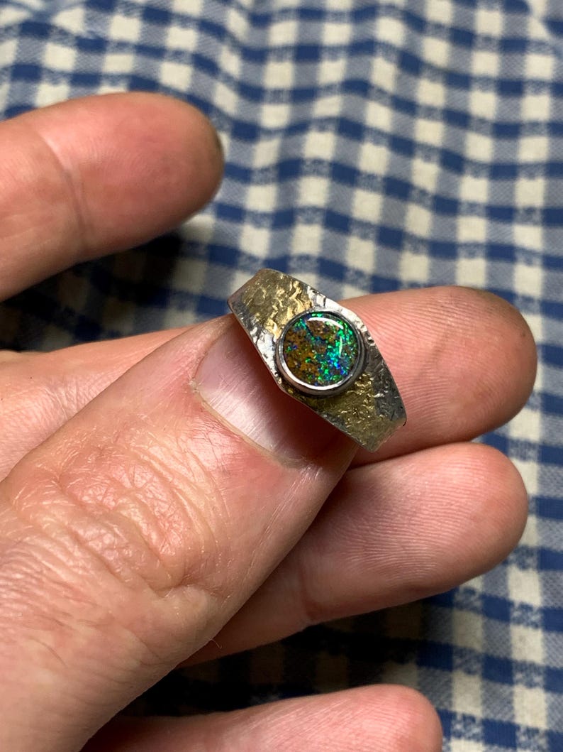 56 FR - Ring i 925 sterlingsilver med australisk opal, Keum Boo texturerad handgjord skapelse / Ring i massivt sterlingsilver, runda silveropalsmycken bild 17