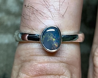 オーストラリア産ブラックオパールリング、925スターリングシルバー