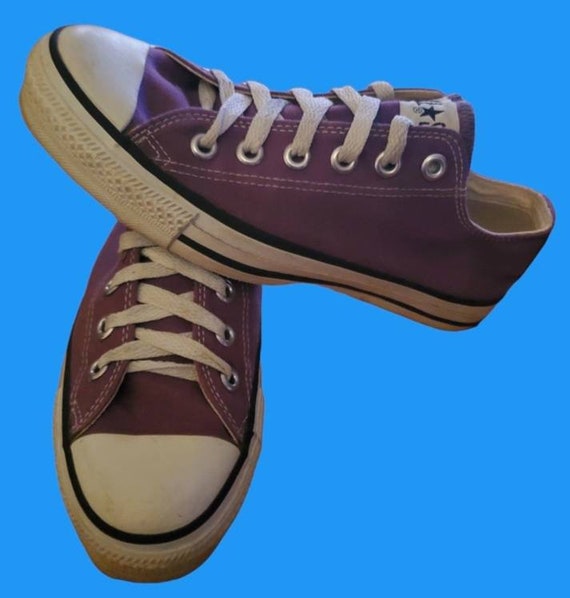 Mens purple deals chuck taylors