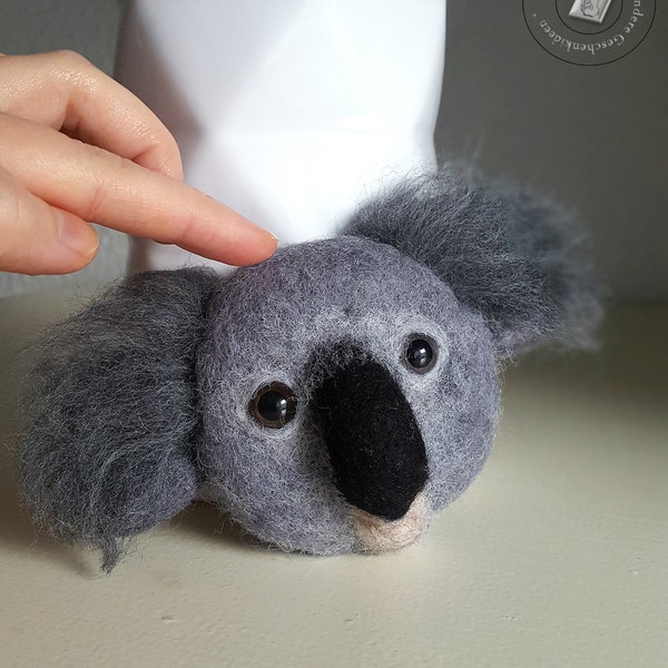 Filz Brosche Button Koala Bär, Anstecker mit Tierkopf gefilzt, falsche Präparation, gefilzte Wildtiere, unikate Brosche australische Koala