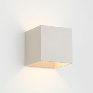 Minimalist wall lamp, square lamp, minimalist sconce, grey sconce, concrete sconce, concrete lamp, wall light CROMIA dove grey