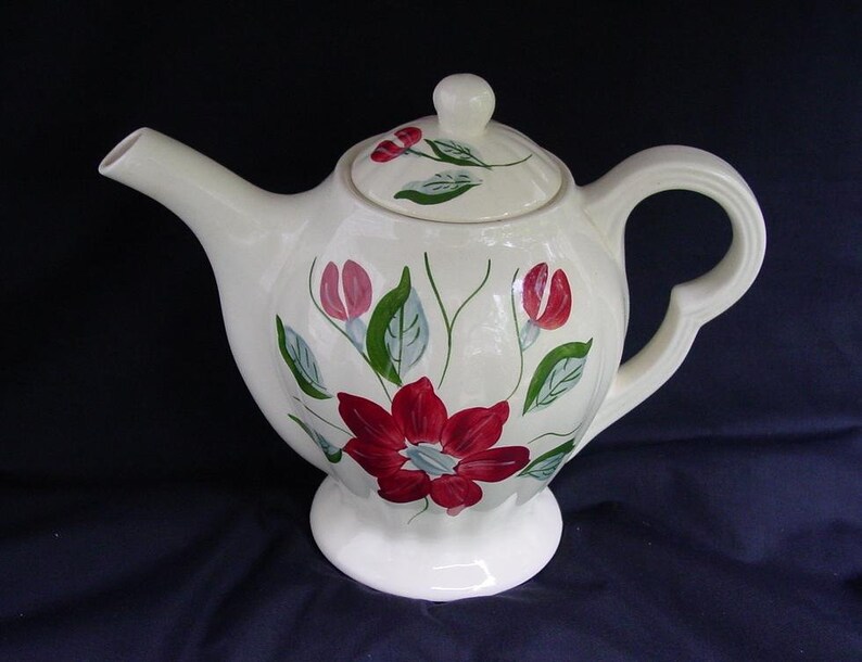 Appletree Design Blue Flower Teapot 8-1/4-Inch Appletree Design Blue Flower Teapot 8-1/4-Inch