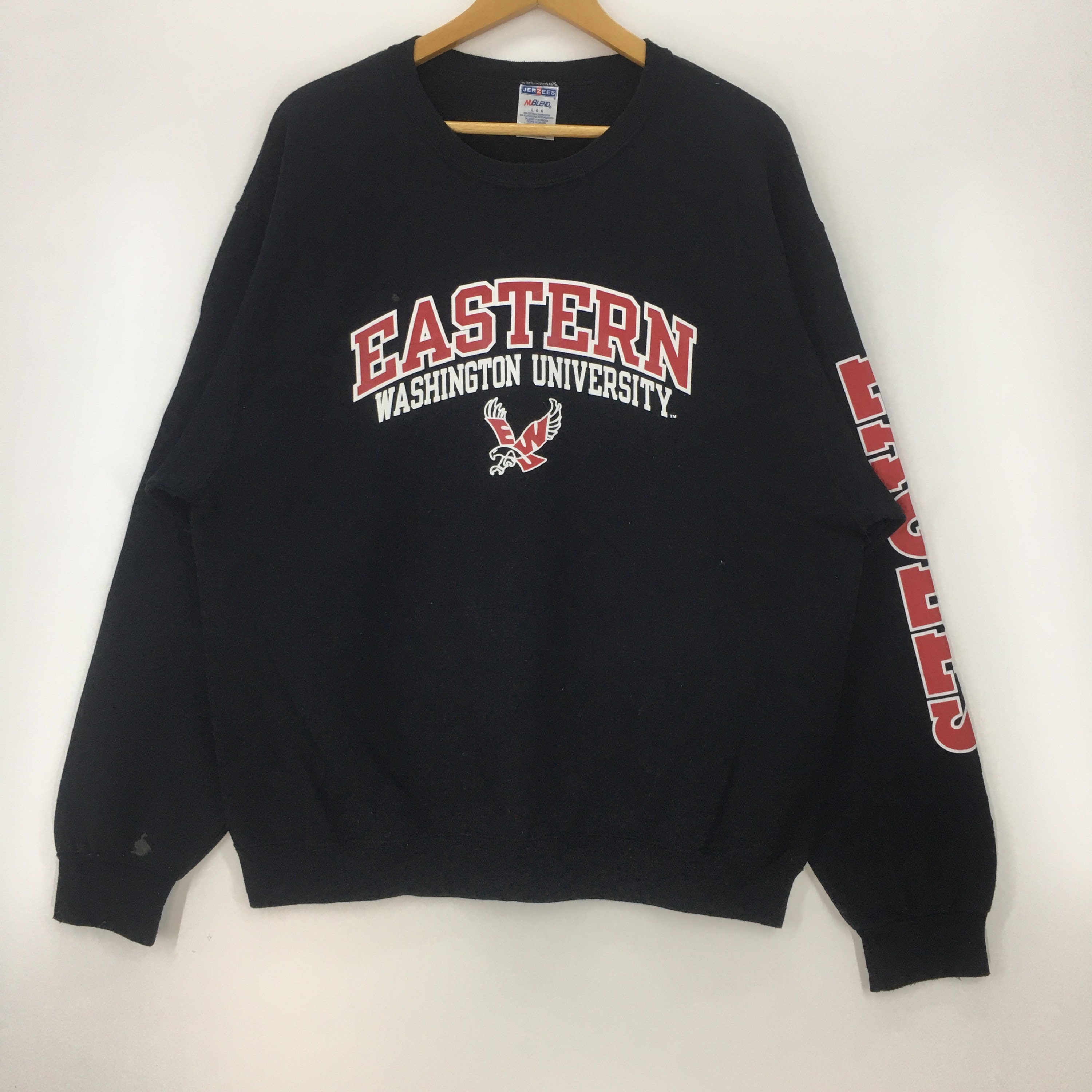 Eastern washington hotsell university sweatshirt