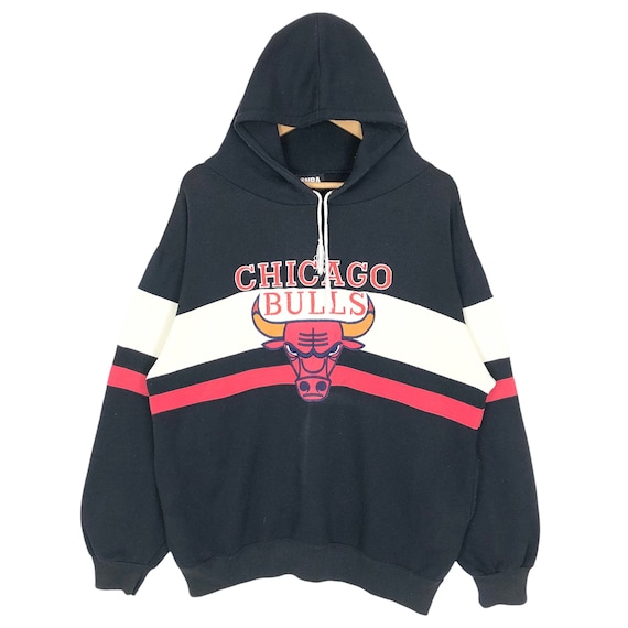 Antigua NBA Chicago Bulls Women's Tribute Pullover, Black, Medium