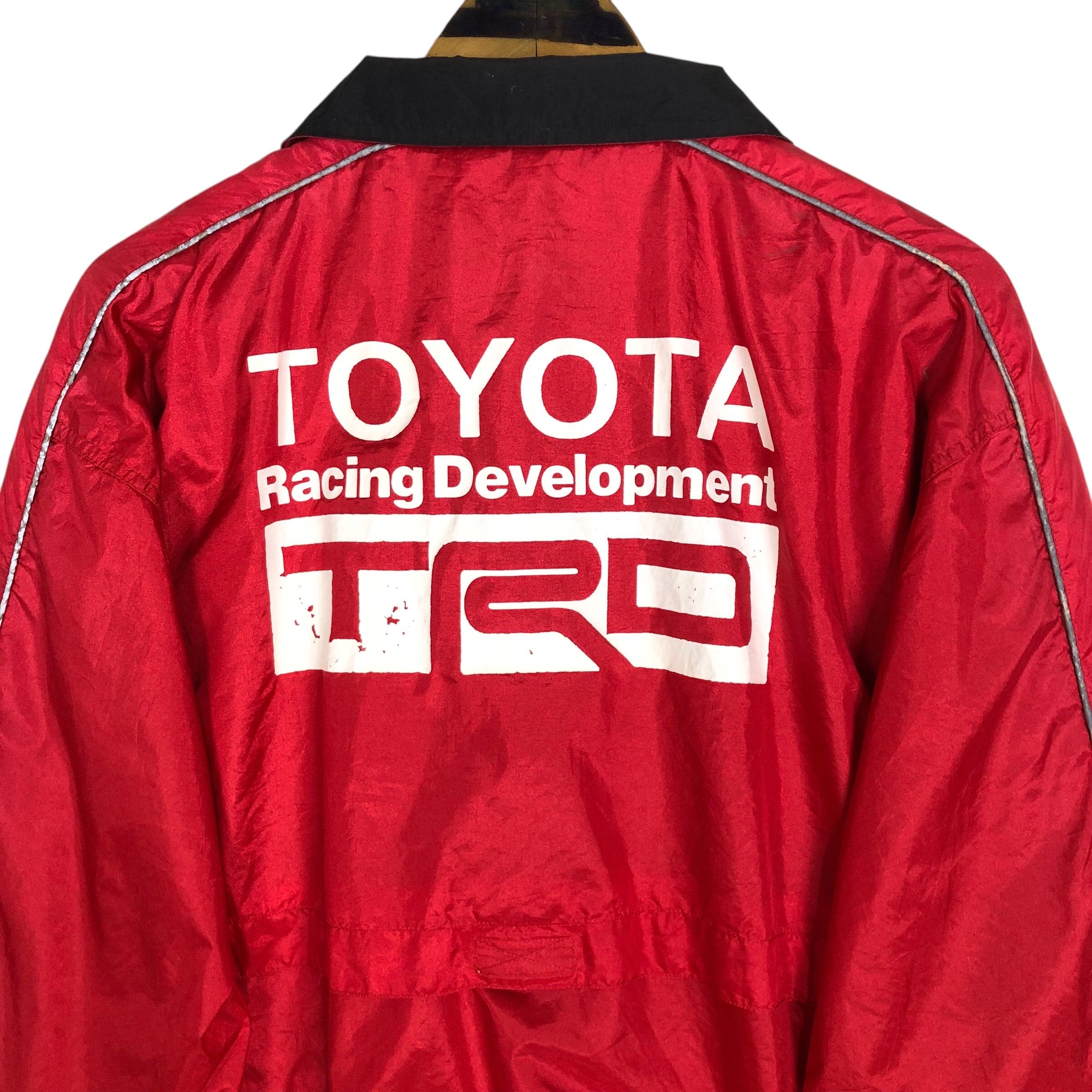 ヴィンテージ トヨタ TRD レーシングジャケット：刺繍ロゴ、レッド
